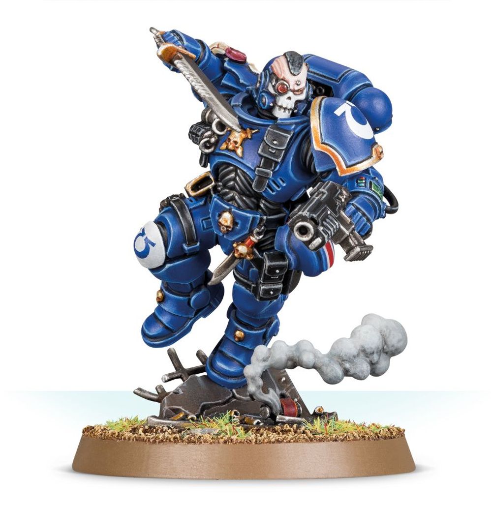 Primaris Lieutenant in Reiver Armour Space Marines